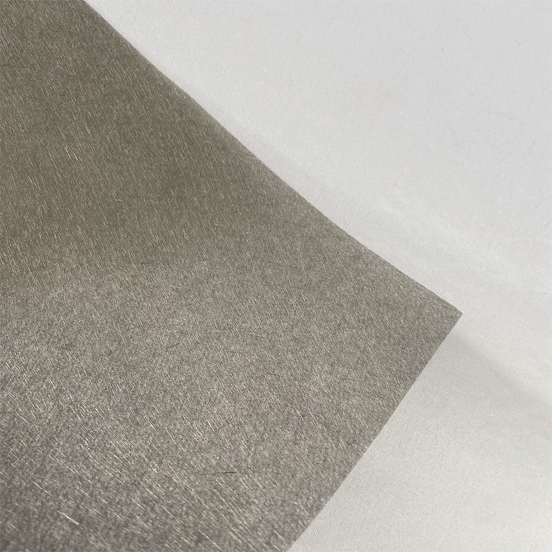 30 g vernickelter Carbonfaser-Oberflächenfilz / Batterieabschirmender Carbonfaserfilz / vernickelter Carbonfilz für elektromagnetische Wellen